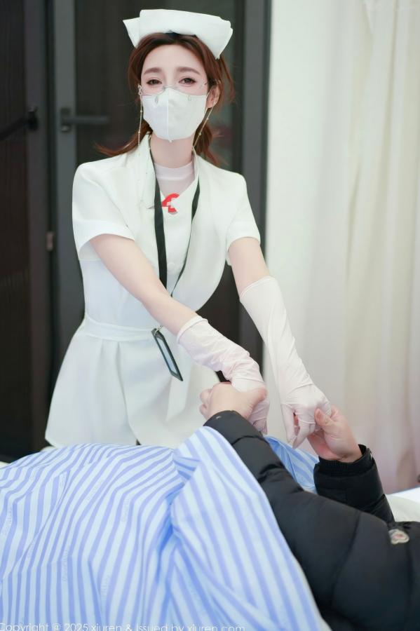    XiuRen秀人网-11099-Twins桃桃-性感护士制服白蕾丝内衣诱惑私房写真第16张图片