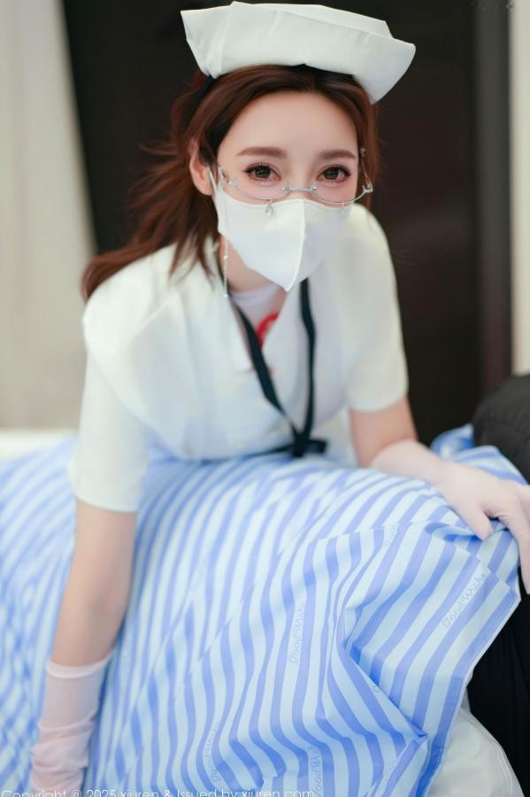    XiuRen秀人网-11099-Twins桃桃-性感护士制服白蕾丝内衣诱惑私房写真第18张图片