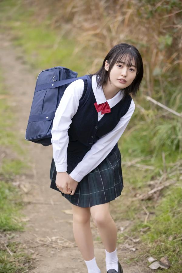   白濱美兎 - Pure White 清纯童颜巨乳美少女柔美私房内衣写真第6张图片