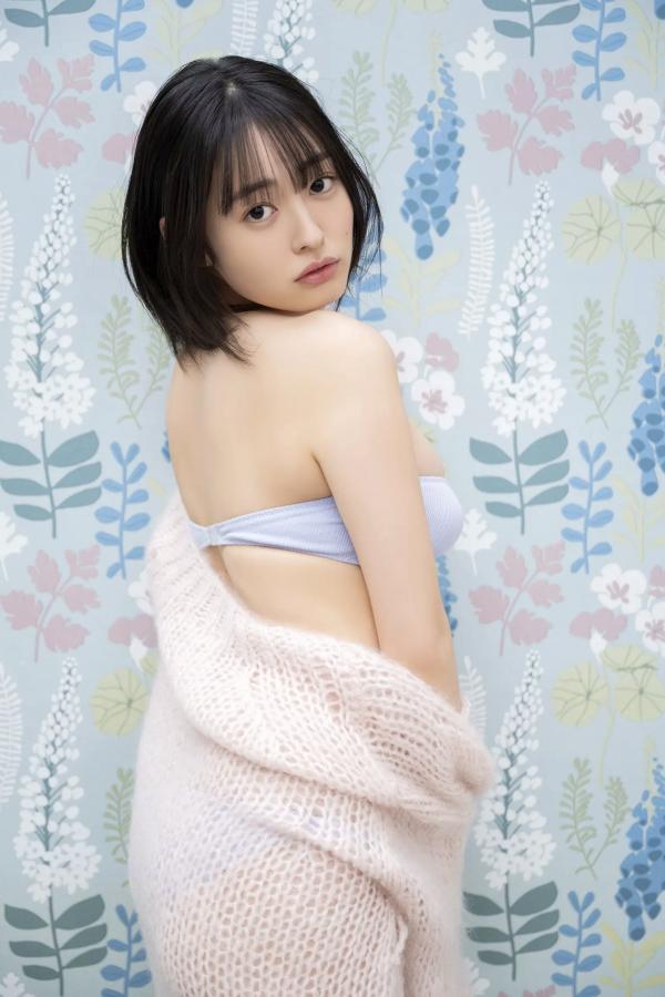   白濱美兎 - Pure White 清纯童颜巨乳美少女柔美私房内衣写真第26张图片