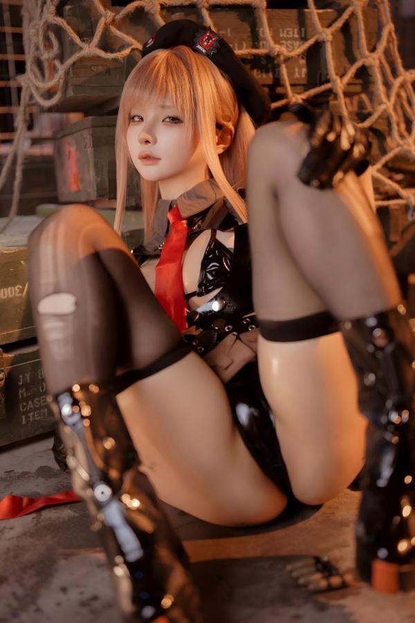 蠢沫沫  蠢沫沫-Nikkei胜利女神战术制服性感角色扮演美图写真第40张图片