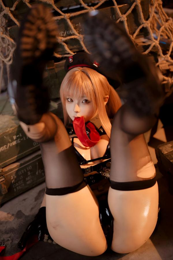 蠢沫沫  蠢沫沫-Nikkei胜利女神战术制服性感角色扮演美图写真第81张图片