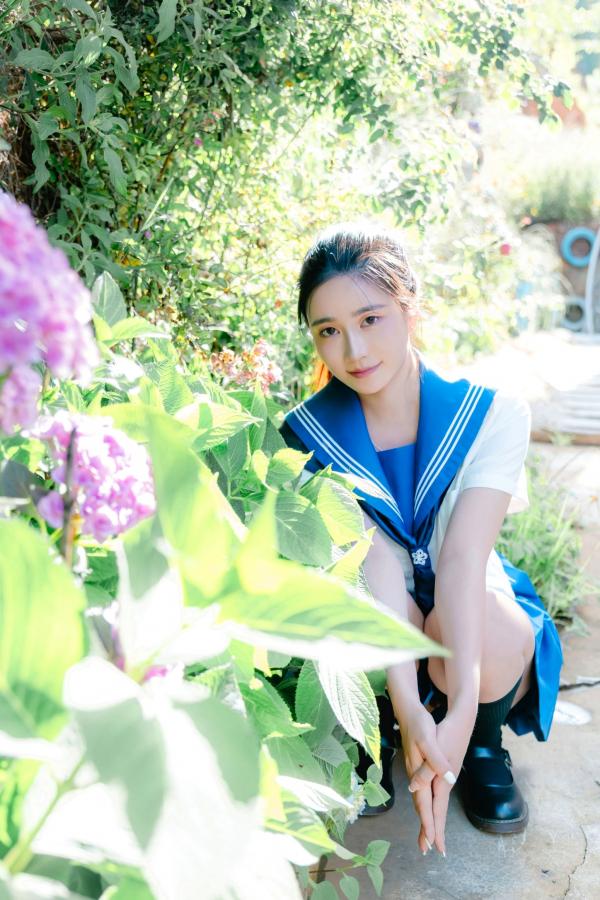 年年Nnian 年年  年年《泡沫之夏JK》日系水手服蓝天屋顶户外清纯大尺度写真第73张图片