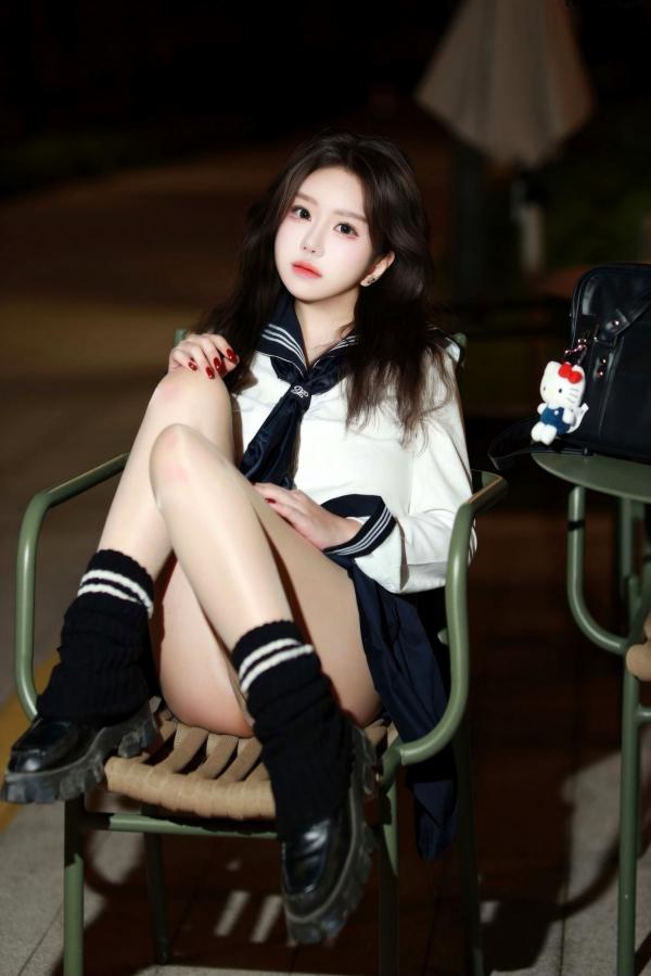    XiuRen秀人网-11071-小薯条nienie-水手服校服制服黑丝美臀浴室湿身写真第10张图片