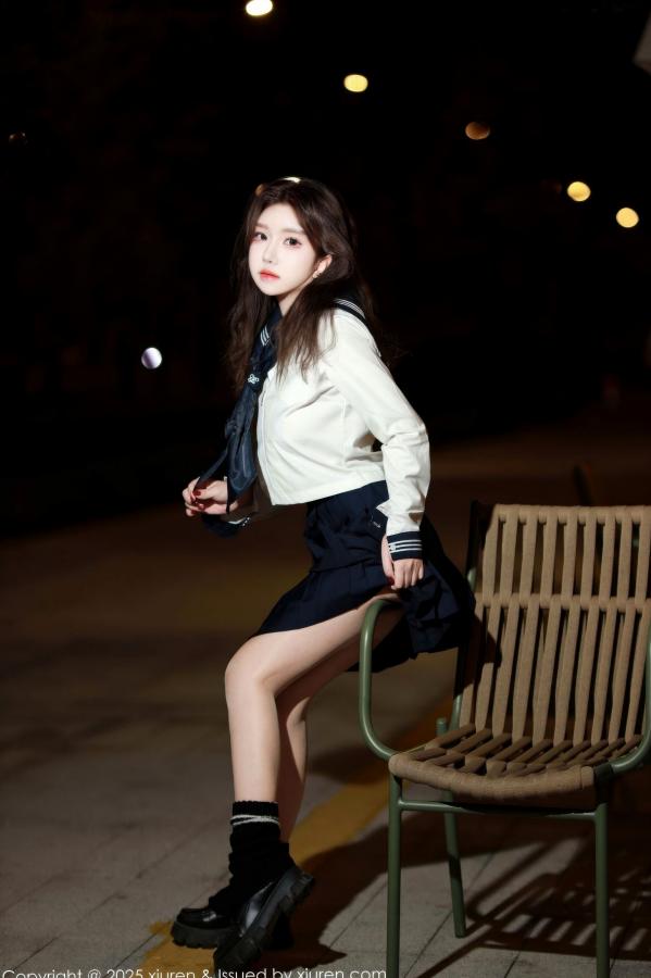    XiuRen秀人网-11071-小薯条nienie-水手服校服制服黑丝美臀浴室湿身写真第14张图片
