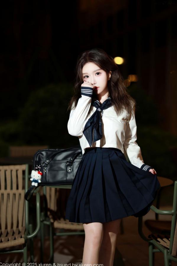    XiuRen秀人网-11071-小薯条nienie-水手服校服制服黑丝美臀浴室湿身写真第15张图片