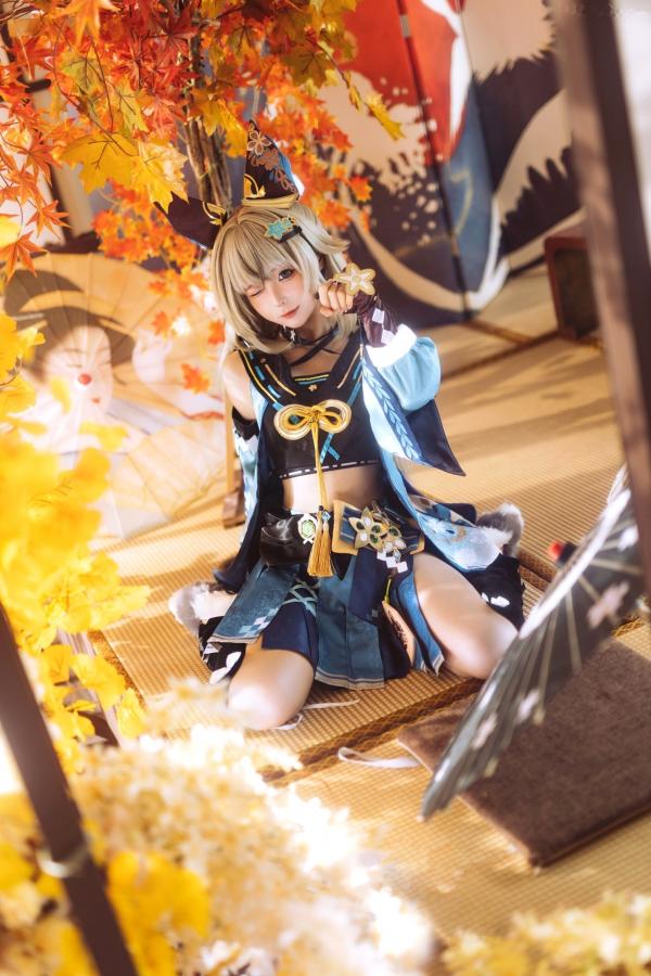 蠢沫沫  蠢沫沫《原神》绮良良Cosplay写真 纸箱猫娘和风枫叶萌系可爱美图第3张图片