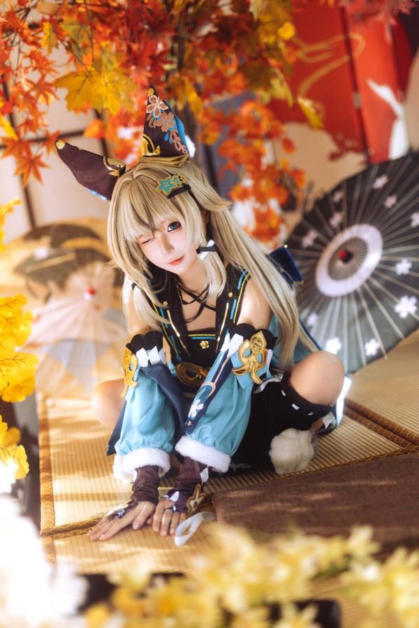 蠢沫沫  蠢沫沫《原神》绮良良Cosplay写真 纸箱猫娘和风枫叶萌系可爱美图第5张图片