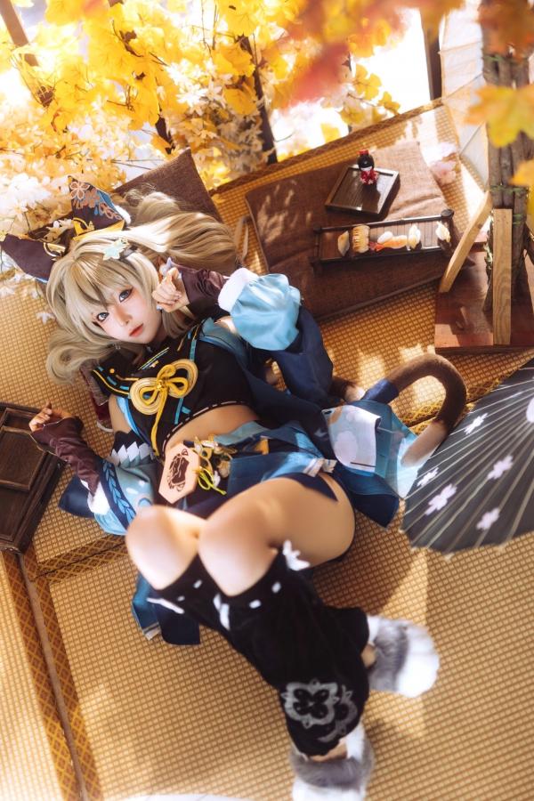 蠢沫沫  蠢沫沫《原神》绮良良Cosplay写真 纸箱猫娘和风枫叶萌系可爱美图第7张图片