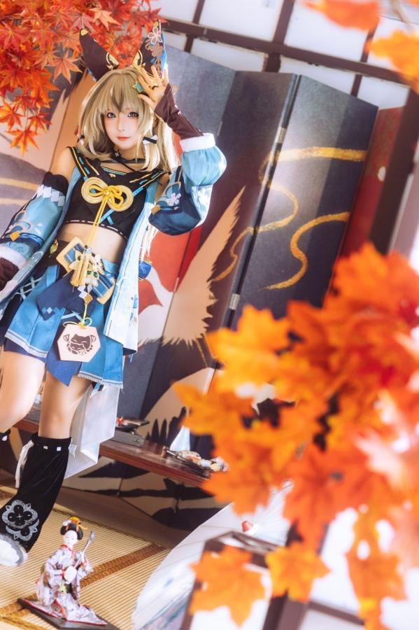 蠢沫沫  蠢沫沫《原神》绮良良Cosplay写真 纸箱猫娘和风枫叶萌系可爱美图第14张图片