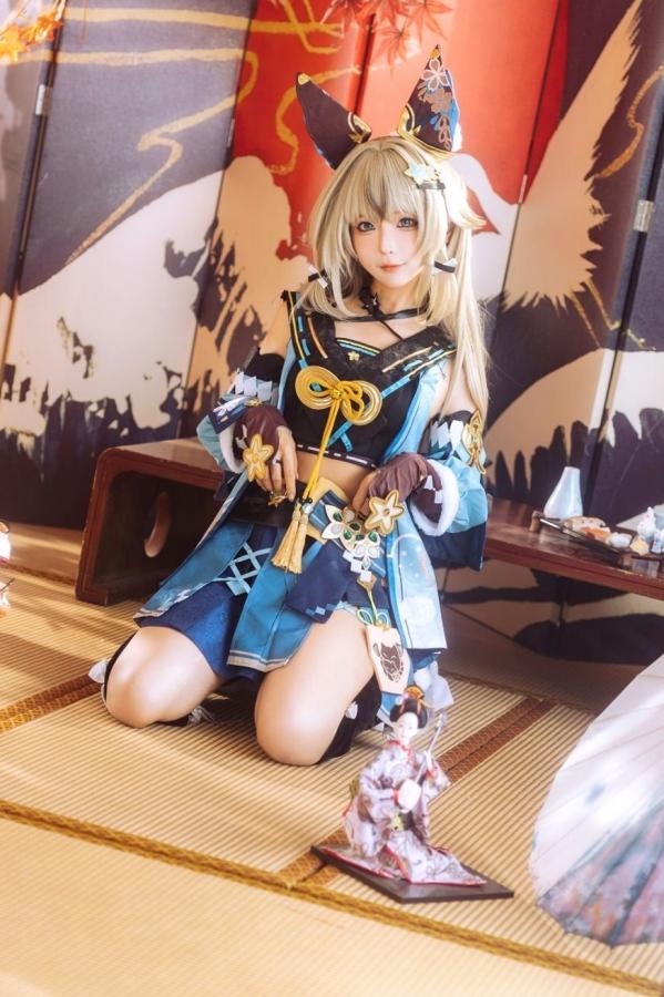 蠢沫沫  蠢沫沫《原神》绮良良Cosplay写真 纸箱猫娘和风枫叶萌系可爱美图第15张图片