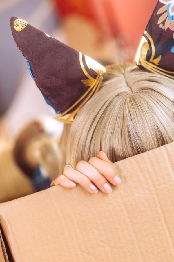 蠢沫沫  蠢沫沫《原神》绮良良Cosplay写真 纸箱猫娘和风枫叶萌系可爱美图第24张图片