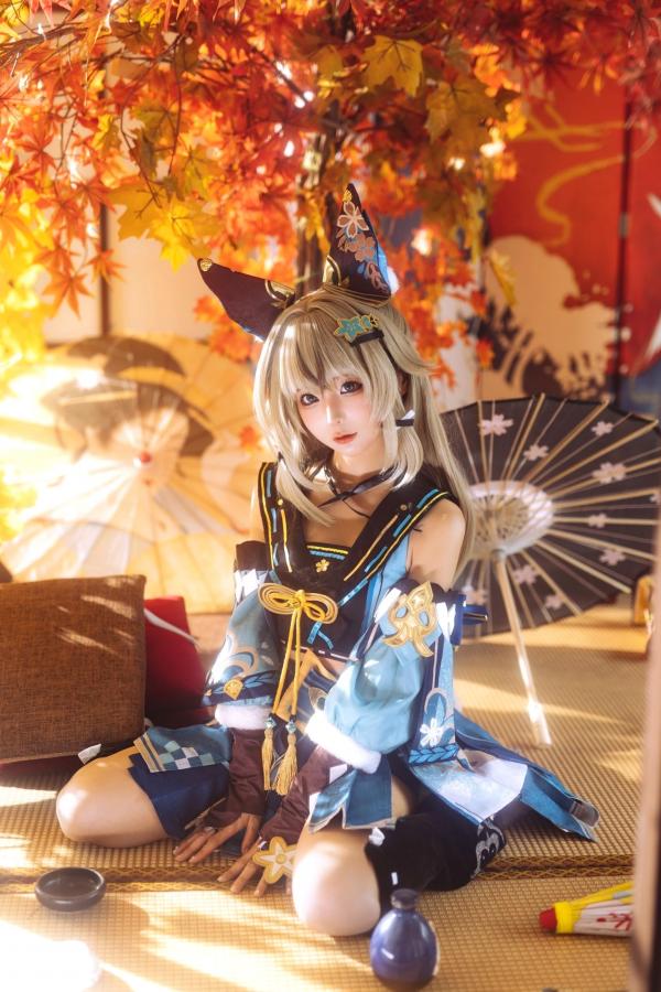 蠢沫沫  蠢沫沫《原神》绮良良Cosplay写真 纸箱猫娘和风枫叶萌系可爱美图第27张图片