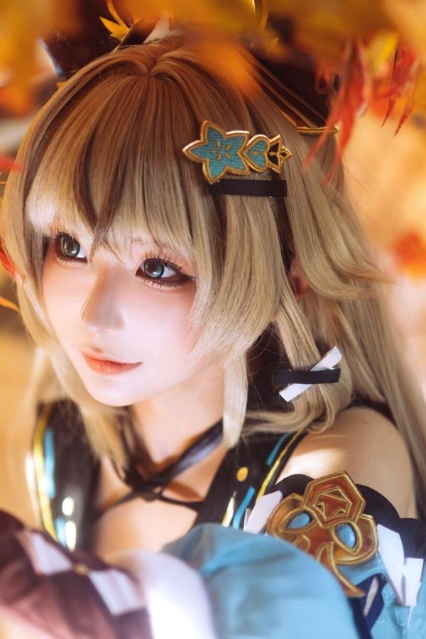 蠢沫沫  蠢沫沫《原神》绮良良Cosplay写真 纸箱猫娘和风枫叶萌系可爱美图第29张图片