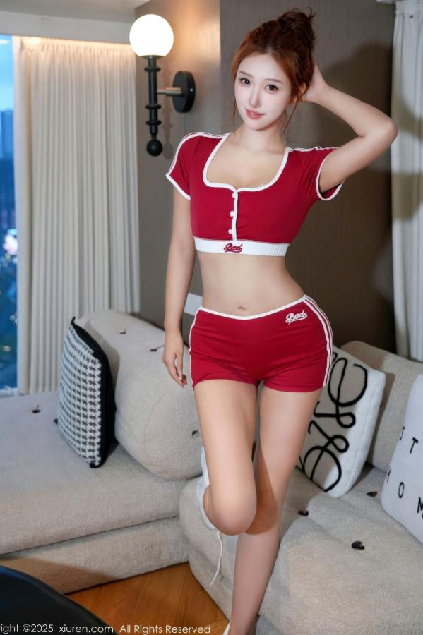 李霜 梨霜儿  XiuRen秀人网-11052-梨霜儿-金允希Yuki-姐妹花黑裙黑丝红色运动服-性感私房美腿诱惑第22张图片