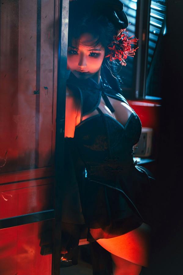 蠢沫沫  《蠢沫沫 - 蔻 少女后庭》国风古韵性感旗袍COS写真 唯美庭院仙气丝袜私房美图第10张图片