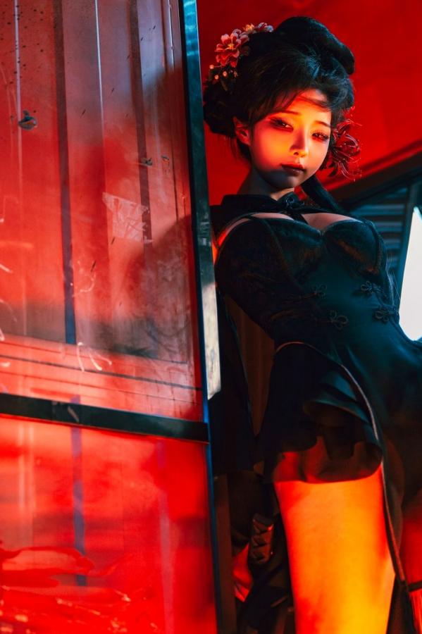 蠢沫沫  《蠢沫沫 - 蔻 少女后庭》国风古韵性感旗袍COS写真 唯美庭院仙气丝袜私房美图第13张图片