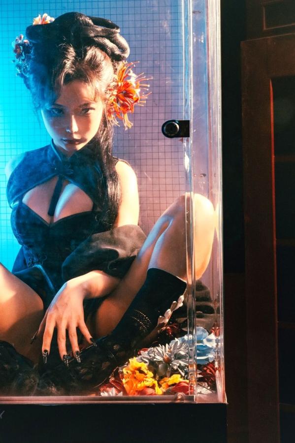蠢沫沫  《蠢沫沫 - 蔻 少女后庭》国风古韵性感旗袍COS写真 唯美庭院仙气丝袜私房美图第26张图片