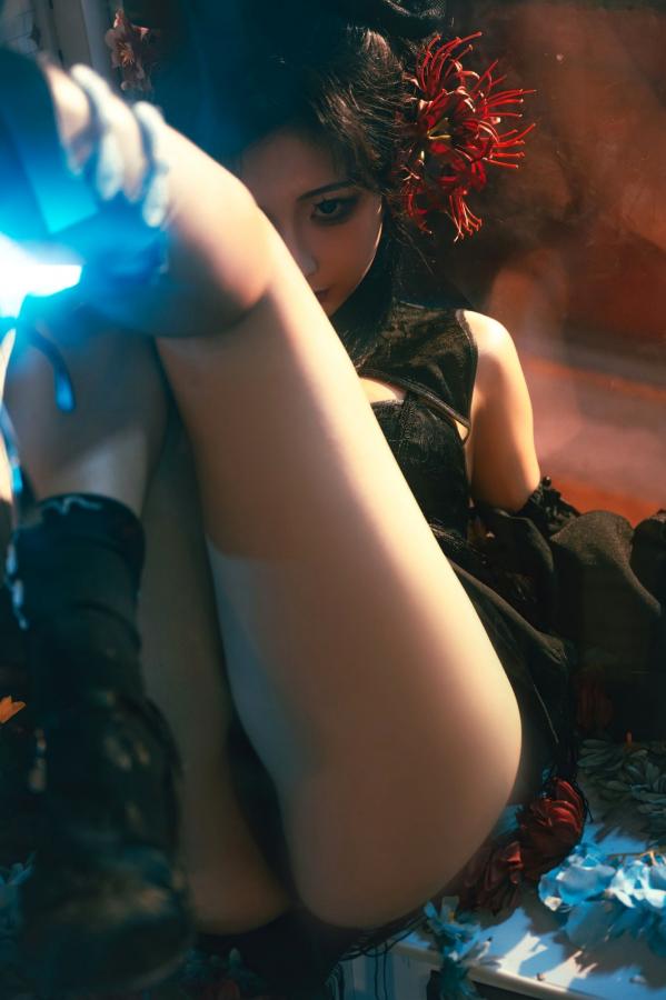 蠢沫沫  《蠢沫沫 - 蔻 少女后庭》国风古韵性感旗袍COS写真 唯美庭院仙气丝袜私房美图第32张图片