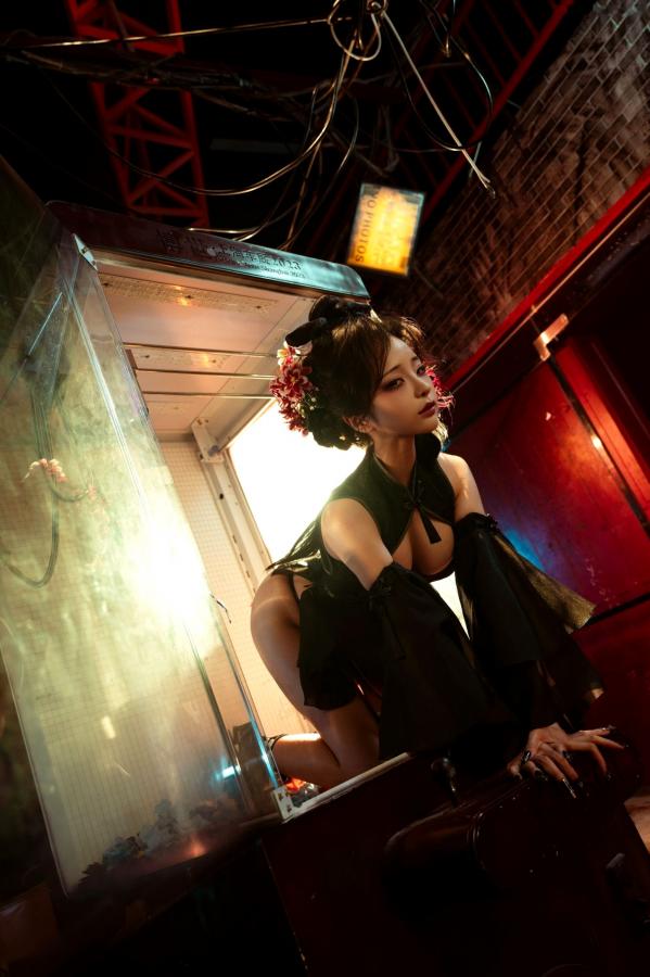 蠢沫沫  《蠢沫沫 - 蔻 少女后庭》国风古韵性感旗袍COS写真 唯美庭院仙气丝袜私房美图第37张图片