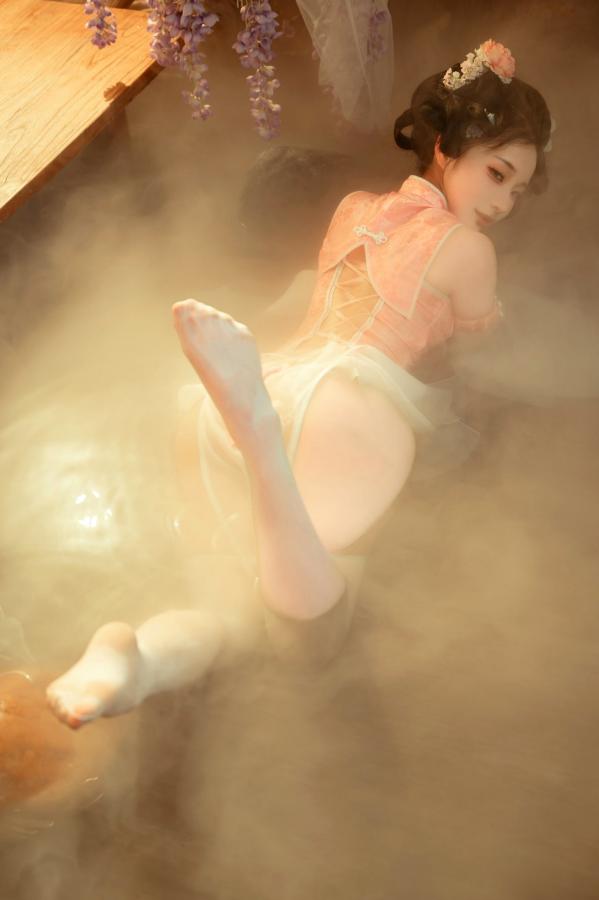 蠢沫沫  《蠢沫沫 - 蔻 少女后庭》国风古韵性感旗袍COS写真 唯美庭院仙气丝袜私房美图第60张图片