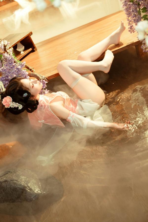 蠢沫沫  《蠢沫沫 - 蔻 少女后庭》国风古韵性感旗袍COS写真 唯美庭院仙气丝袜私房美图第64张图片