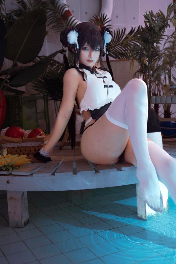 蠢沫沫  蠢沫沫-熊猫娘 独家二次元高叉旗袍美腿性感私房写真第25张图片