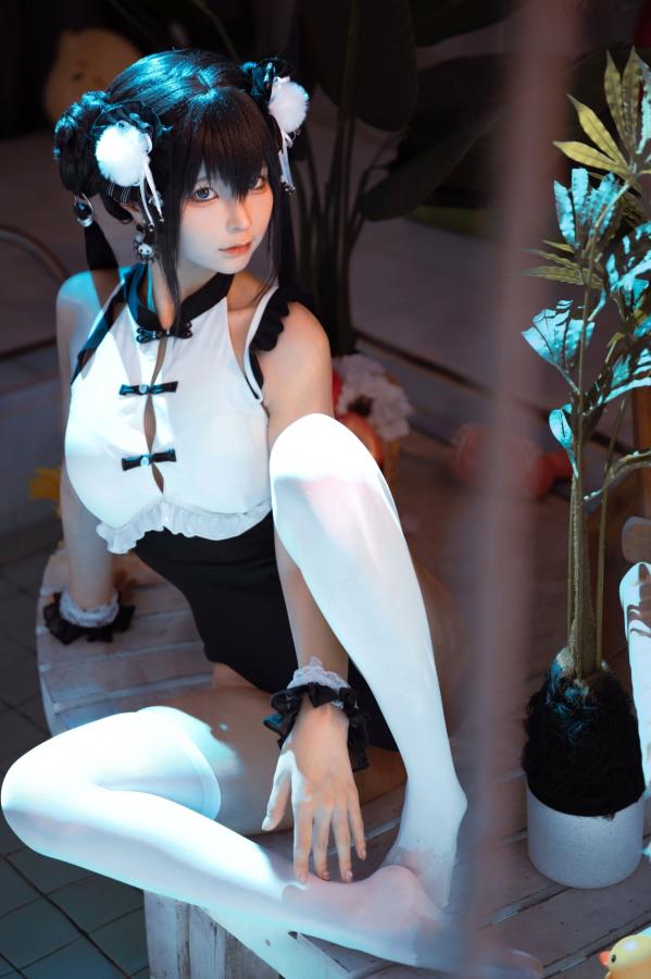 蠢沫沫  蠢沫沫-熊猫娘 独家二次元高叉旗袍美腿性感私房写真第38张图片
