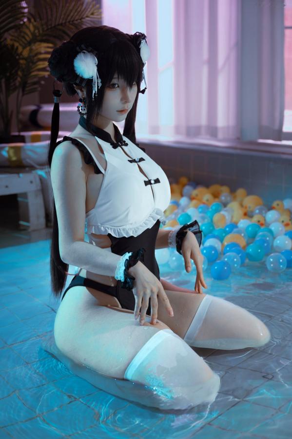 蠢沫沫  蠢沫沫-熊猫娘 独家二次元高叉旗袍美腿性感私房写真第51张图片