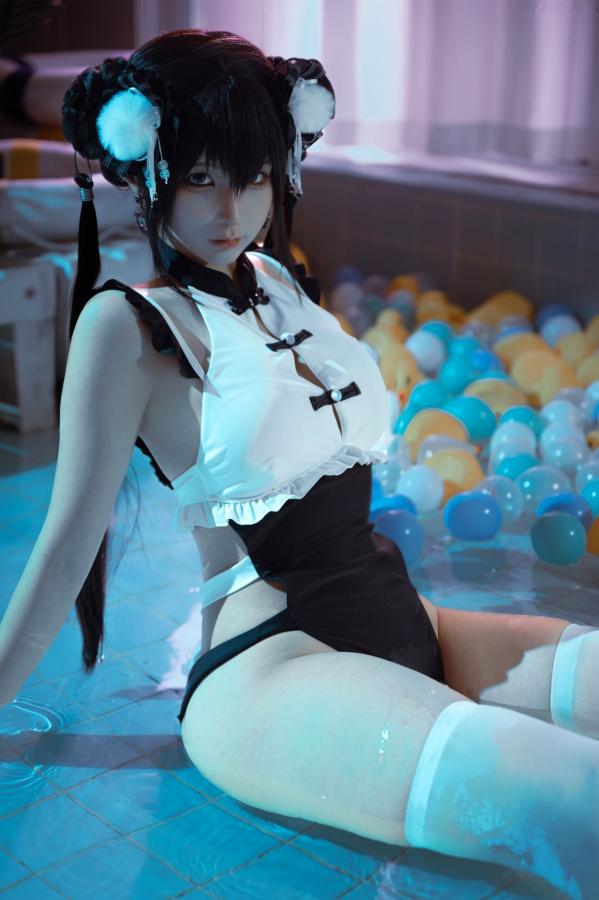 蠢沫沫  蠢沫沫-熊猫娘 独家二次元高叉旗袍美腿性感私房写真第52张图片