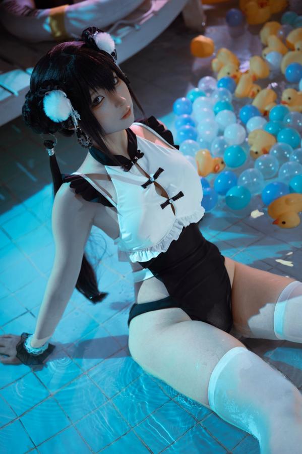 蠢沫沫  蠢沫沫-熊猫娘 独家二次元高叉旗袍美腿性感私房写真第53张图片