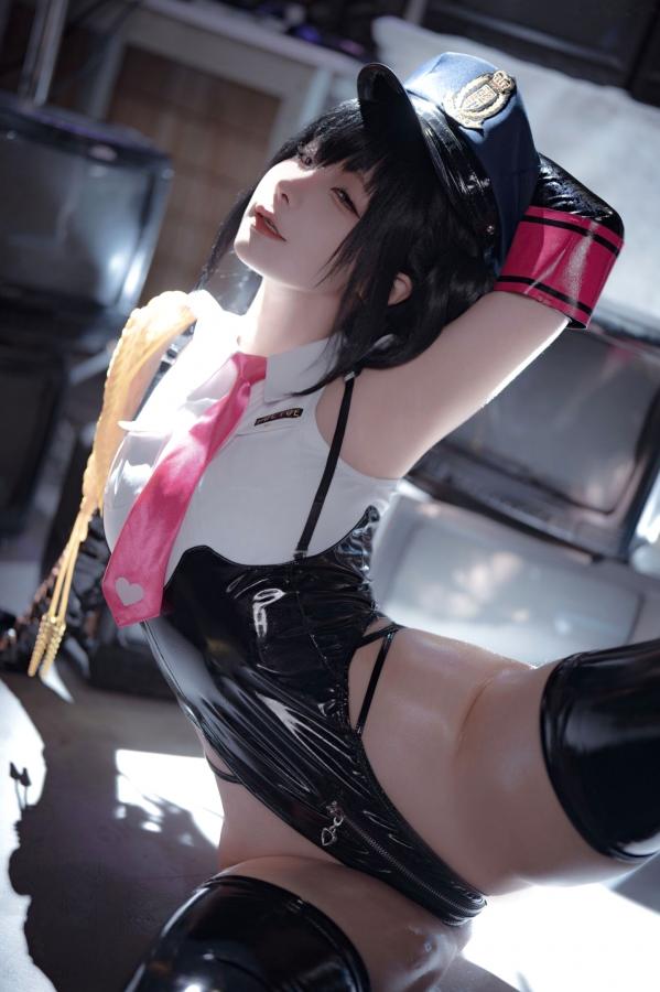 蠢沫沫  蠢沫沫-沙希女警性感皮衣制服Cosplay写真第23张图片
