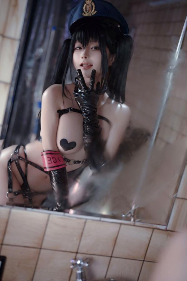 蠢沫沫  蠢沫沫-沙希女警性感皮衣制服Cosplay写真第118张图片