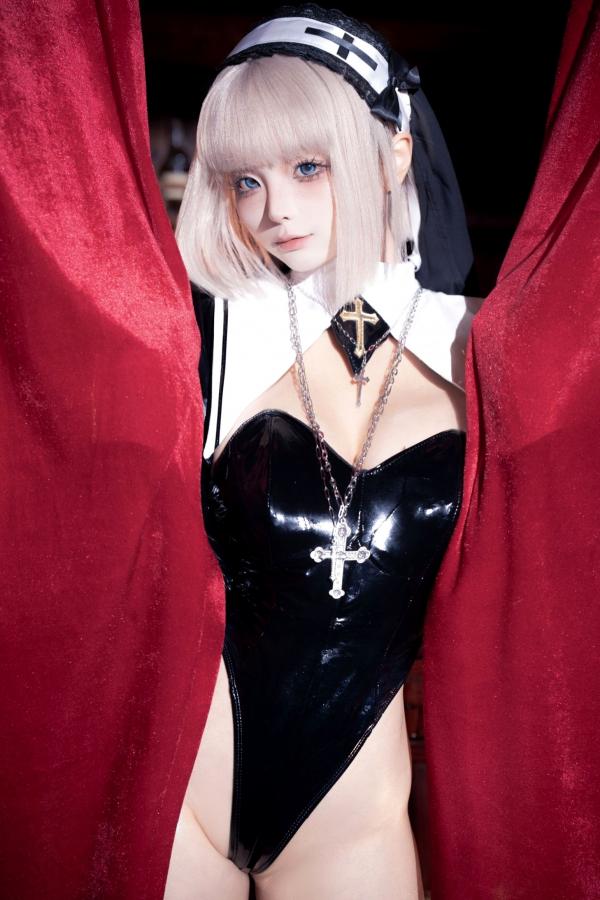 蠢沫沫  蠢沫沫 - 修女修道院漆皮私房写真 魅惑角色扮演性感女神第22张图片