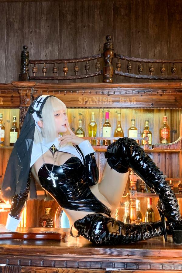 蠢沫沫  蠢沫沫 - 修女修道院漆皮私房写真 魅惑角色扮演性感女神第121张图片