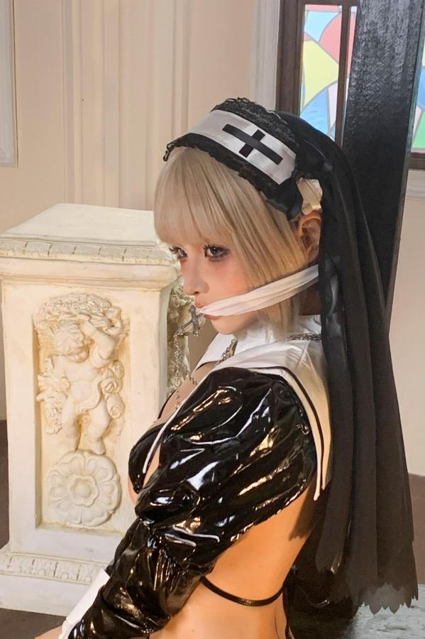 蠢沫沫  蠢沫沫 - 修女修道院漆皮私房写真 魅惑角色扮演性感女神第146张图片