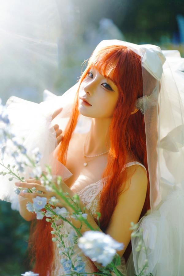 蠢沫沫  蠢沫沫-花丛婚纱 户外唯美仙女写真 纯欲白色婚纱角色扮演第3张图片