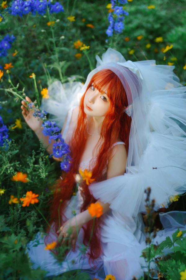 蠢沫沫  蠢沫沫-花丛婚纱 户外唯美仙女写真 纯欲白色婚纱角色扮演第8张图片