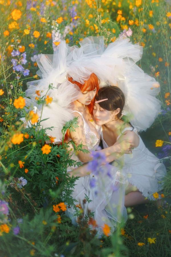 蠢沫沫  蠢沫沫-花丛婚纱 户外唯美仙女写真 纯欲白色婚纱角色扮演第32张图片