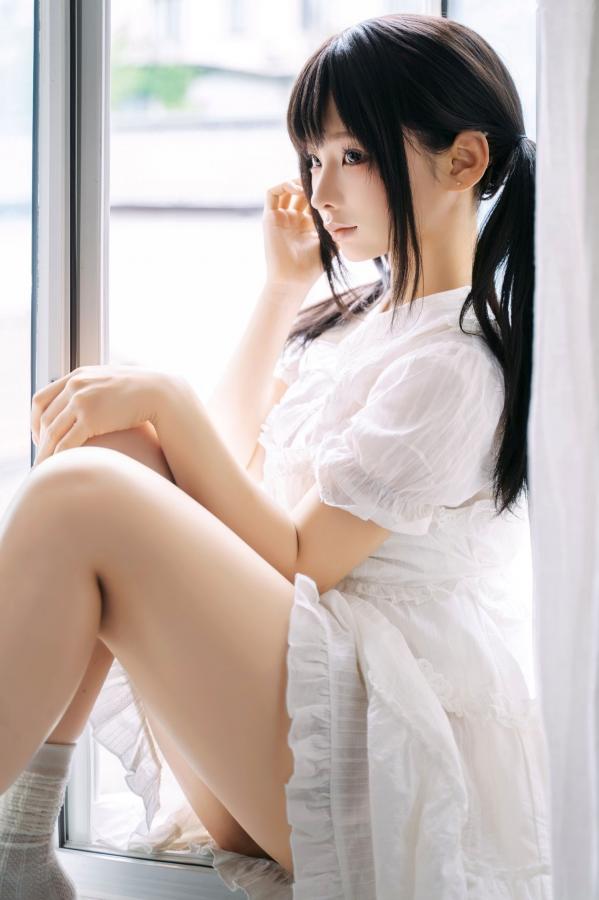 蠢沫沫  《蠢沫沫-8月写真合集-1》日系家居白裙少女私房治愈写真第14张图片