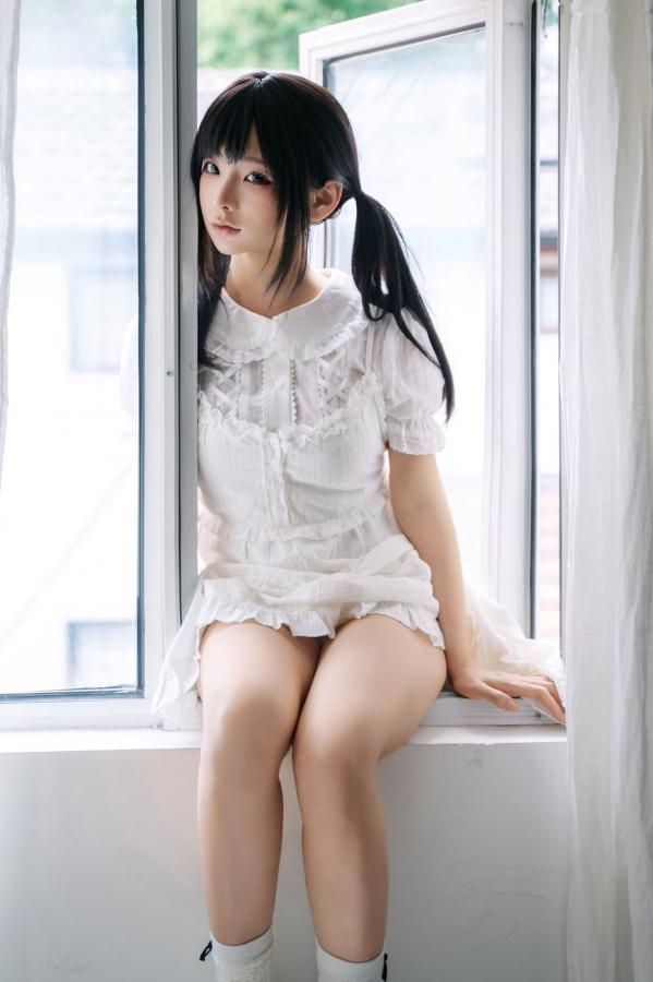 蠢沫沫  《蠢沫沫-8月写真合集-1》日系家居白裙少女私房治愈写真第16张图片