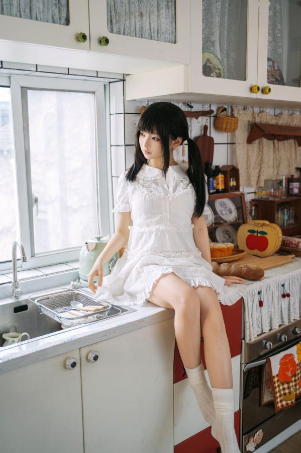 蠢沫沫  《蠢沫沫-8月写真合集-1》日系家居白裙少女私房治愈写真第38张图片
