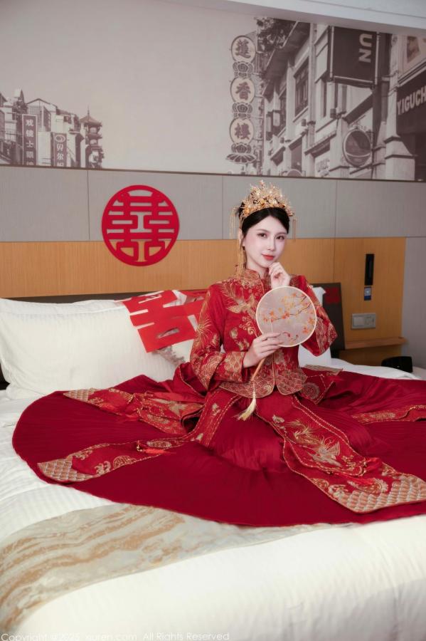    XiuRen秀人网 10865 小蛮妖Yummy 新娘红装红色内衣黑丝 卧室性感婚纱角色扮演私房写真第2张图片