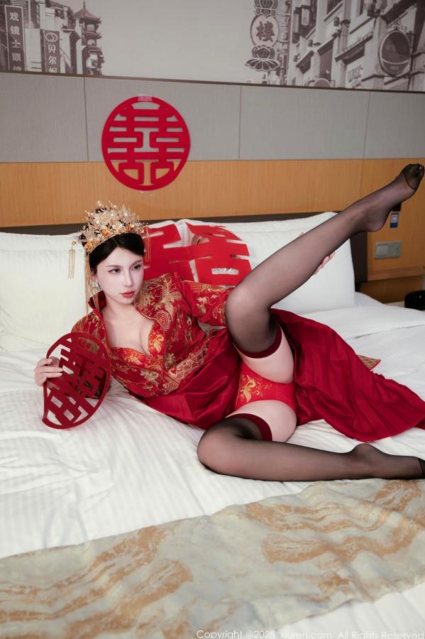    XiuRen秀人网 10865 小蛮妖Yummy 新娘红装红色内衣黑丝 卧室性感婚纱角色扮演私房写真第27张图片
