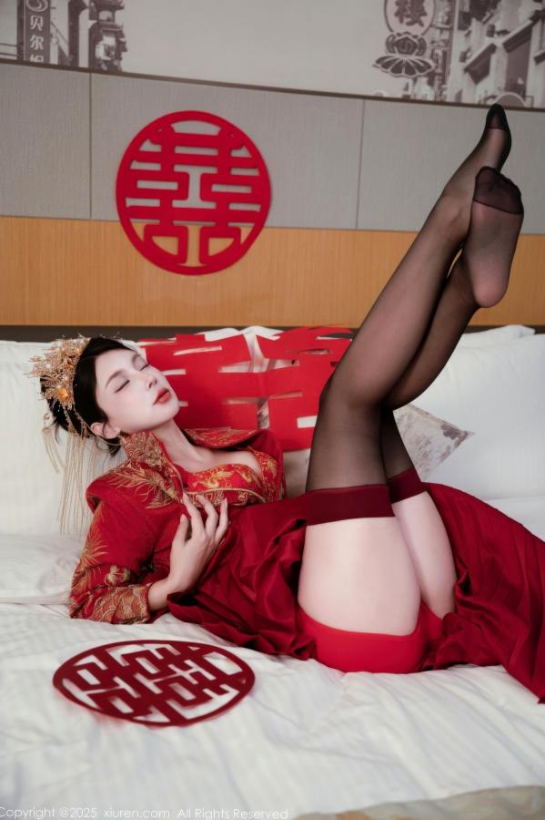    XiuRen秀人网 10865 小蛮妖Yummy 新娘红装红色内衣黑丝 卧室性感婚纱角色扮演私房写真第30张图片