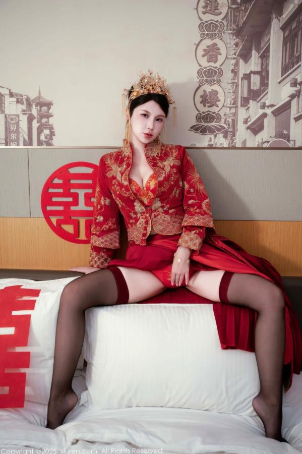    XiuRen秀人网 10865 小蛮妖Yummy 新娘红装红色内衣黑丝 卧室性感婚纱角色扮演私房写真第32张图片