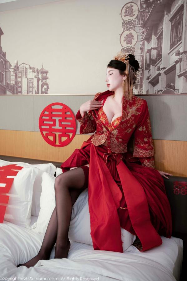    XiuRen秀人网 10865 小蛮妖Yummy 新娘红装红色内衣黑丝 卧室性感婚纱角色扮演私房写真第35张图片