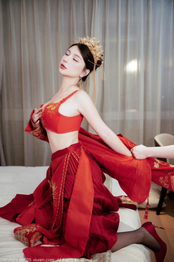    XiuRen秀人网 10865 小蛮妖Yummy 新娘红装红色内衣黑丝 卧室性感婚纱角色扮演私房写真第58张图片