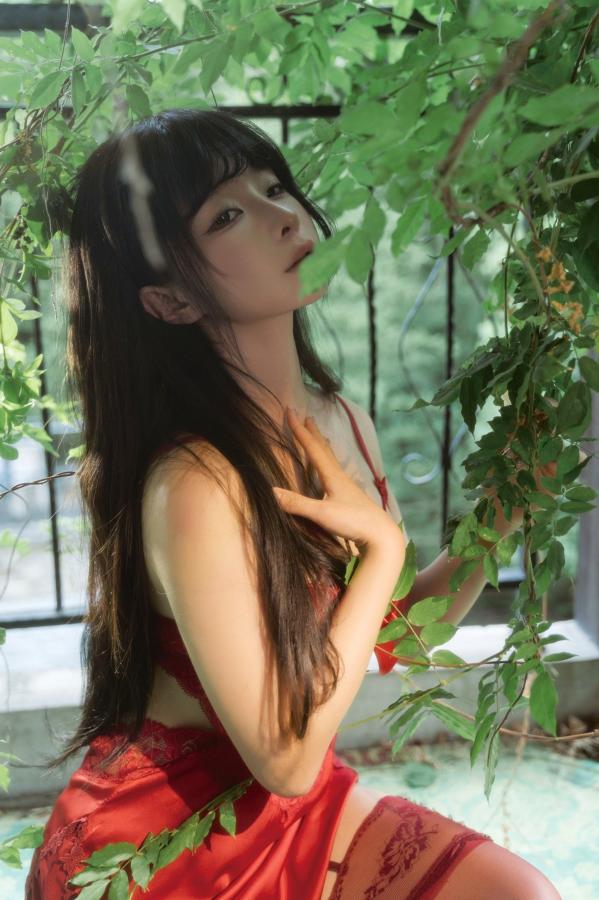 蠢沫沫  蠢沫沫 - 柜中魅影 红色蕾丝内衣性感丝袜私房诱惑写真第5张图片