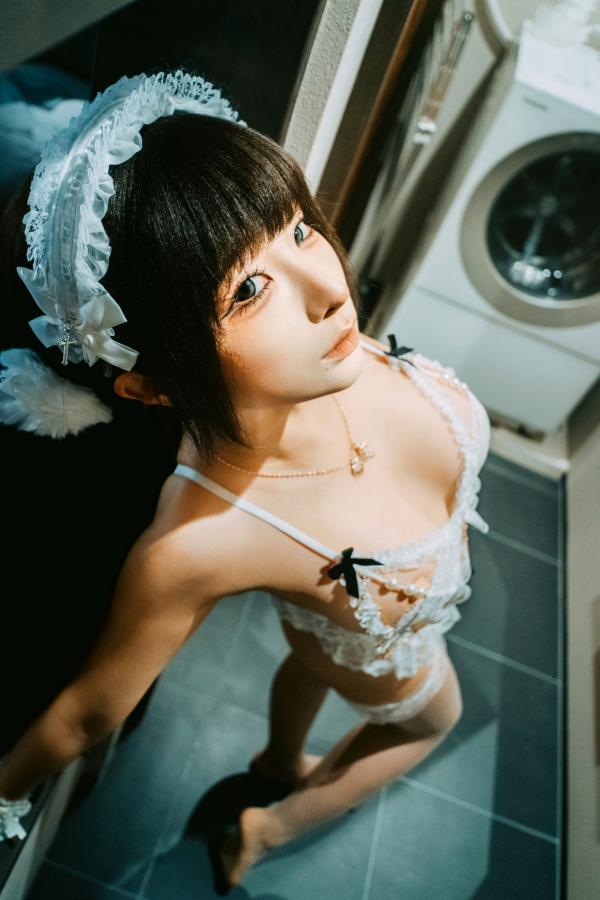蠢沫沫  蠢沫沫-秋寻上 日系校服制服与大阪街拍性感写真第42张图片